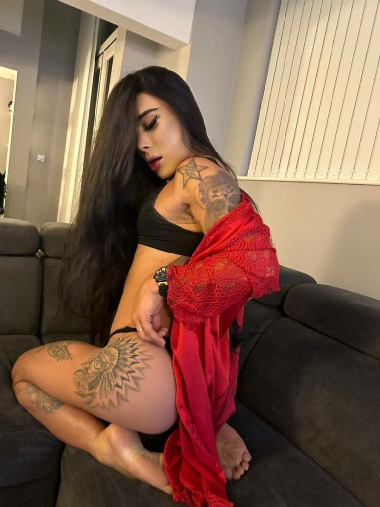 agatha t22 large 768x1024