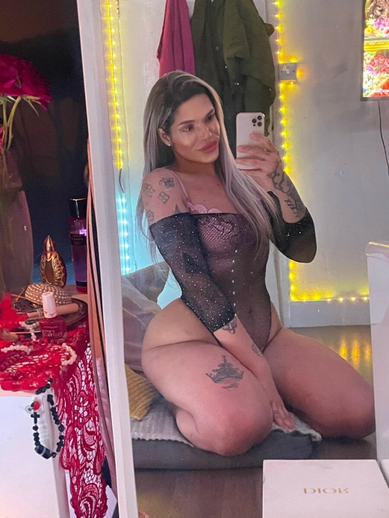 alejandra montez large 2 768x1024