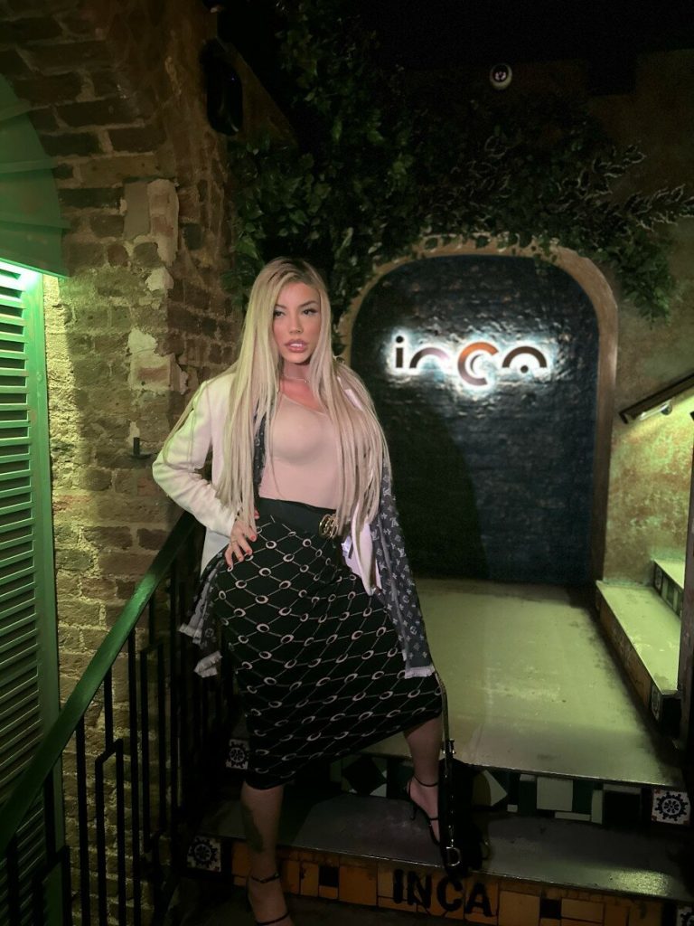 amelia beaumont large 2 768x1024