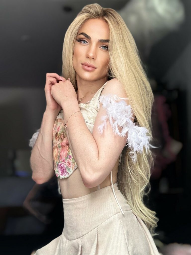 cristinisexy large 1 768x1024